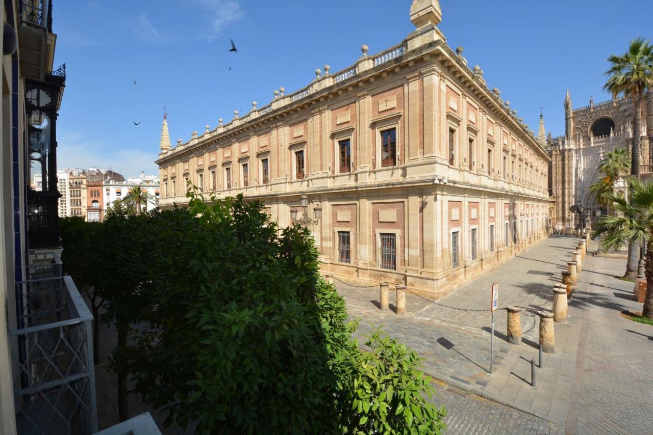 Luxury Apartment With Views To Alcazar, Cathedral And Giralda. Севілья Екстер'єр фото