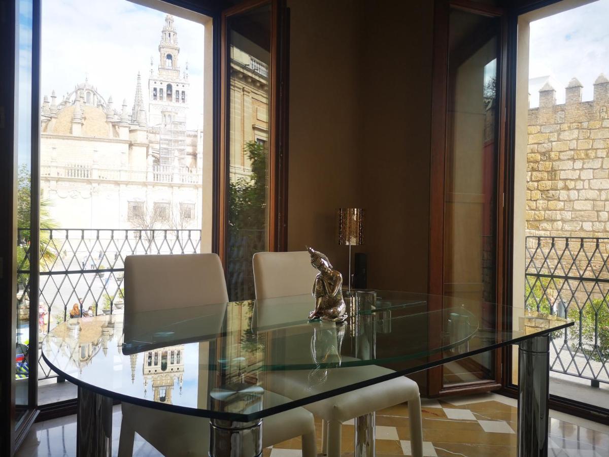 Luxury Apartment With Views To Alcazar, Cathedral And Giralda. Севілья Екстер'єр фото