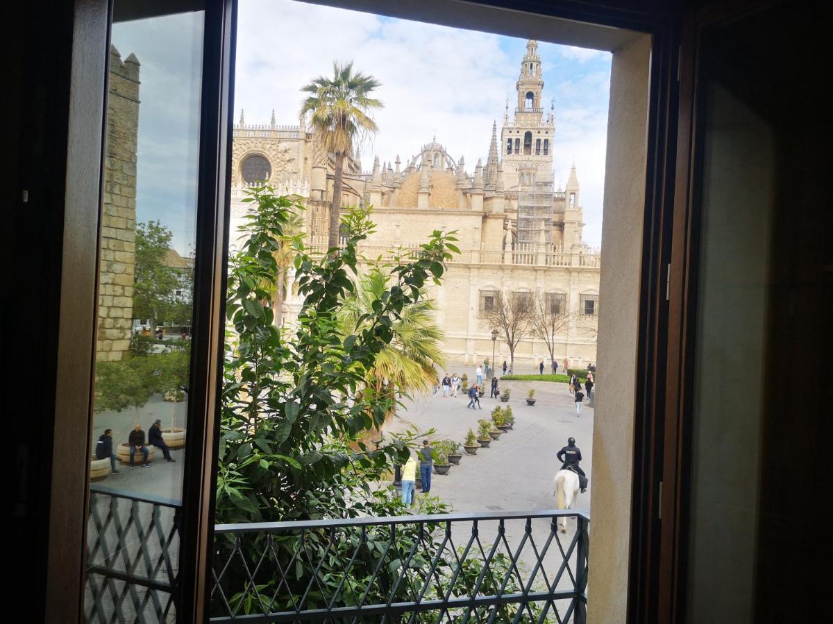 Luxury Apartment With Views To Alcazar, Cathedral And Giralda. Севілья Екстер'єр фото